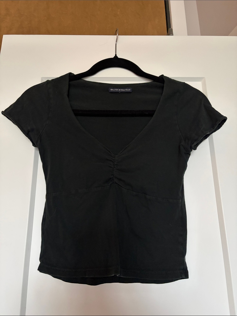 Brandy Melville ruched v neck stretch crop top O/S